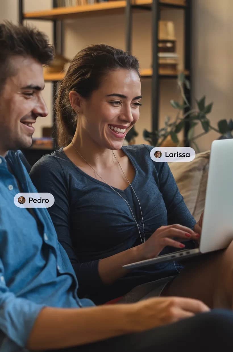 casal-usando-laptop2.webp