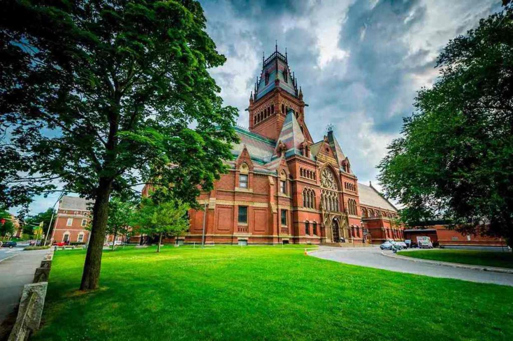 Harvard foi, por muitos anos, a líder das melhores universidades para se fazer MBA.