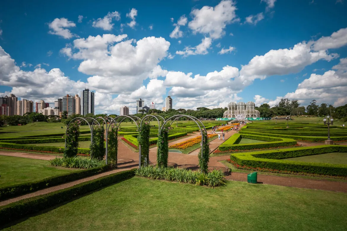 Jardim Botânico de Curitiba para falar os endereços da Western Union Curitiba.