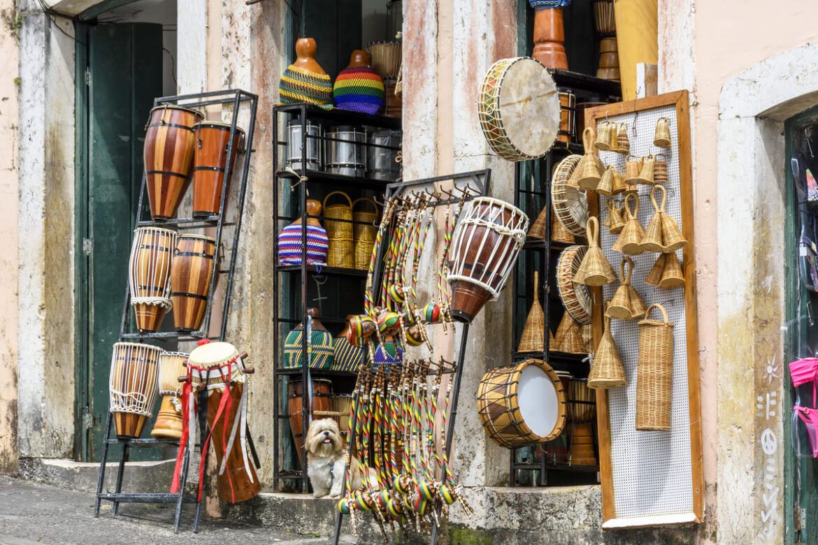 Instrumentos musicais em Salvador