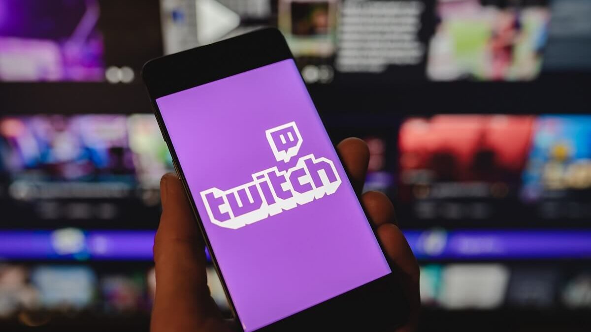 Neste jogo você é um Streamer de games na Twitch ou