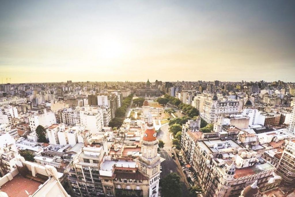 Sabe onde vai passar sua virada de ano novo? Conheça alguns destinos da América do Sul que reúnem belezas, badalação e preços baixos.