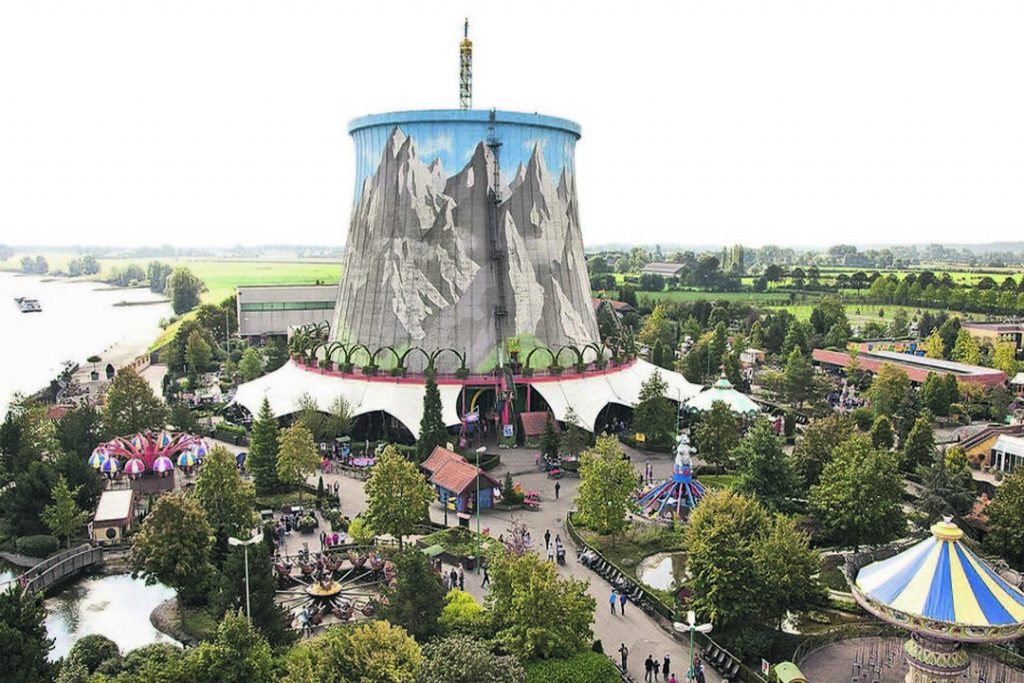 O Wunderland Kalkar é um parque de diversão construído nas ruínas de uma antiga usina nuclear.