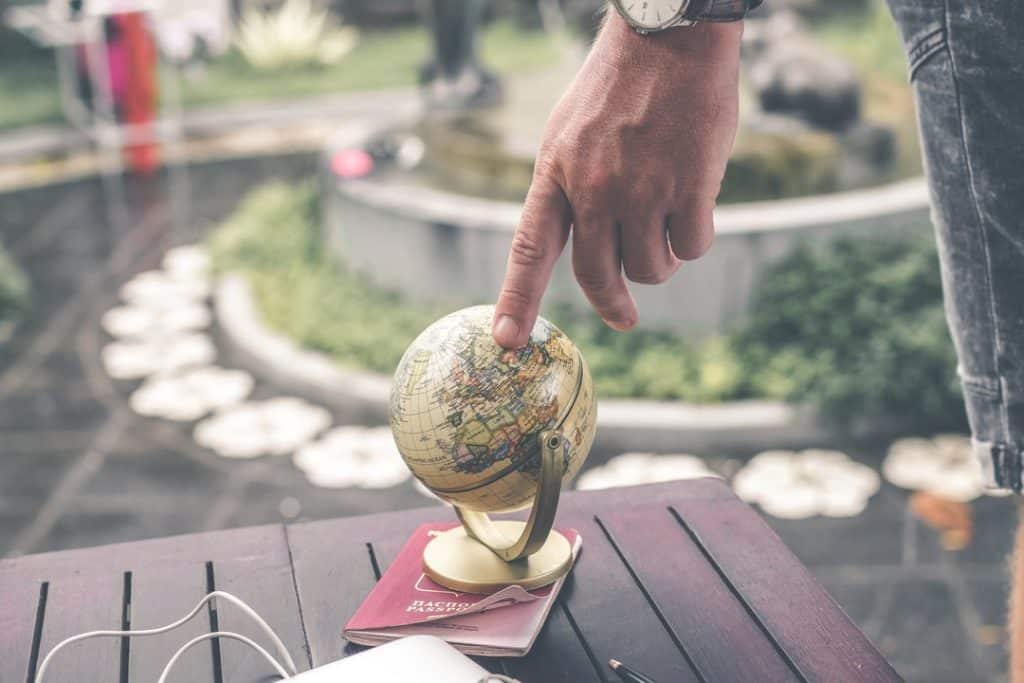 A Europa é o tipo de destino que faz brilhar os olhos só de pensar em visitar. Conheça os destinos mais baratos da Europa para incluir em seu roteiro!
