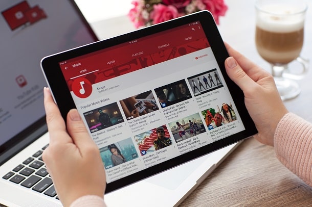 Através das networks do Youtube, youtubers podem ter suporte para produção e planejamento de seus canais.