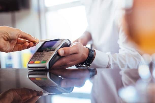Com as novas regras do Banco Central, o consumidor terá maior previsibilidade sobre os gastos com cartão de crédito internacional.