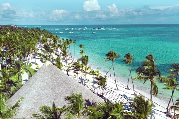 Punta Cana é uma das regiões turísticas mais visitadas do Caribe. Possui infraestrutura completa e algumas das praias mais bonitas do mundo. 