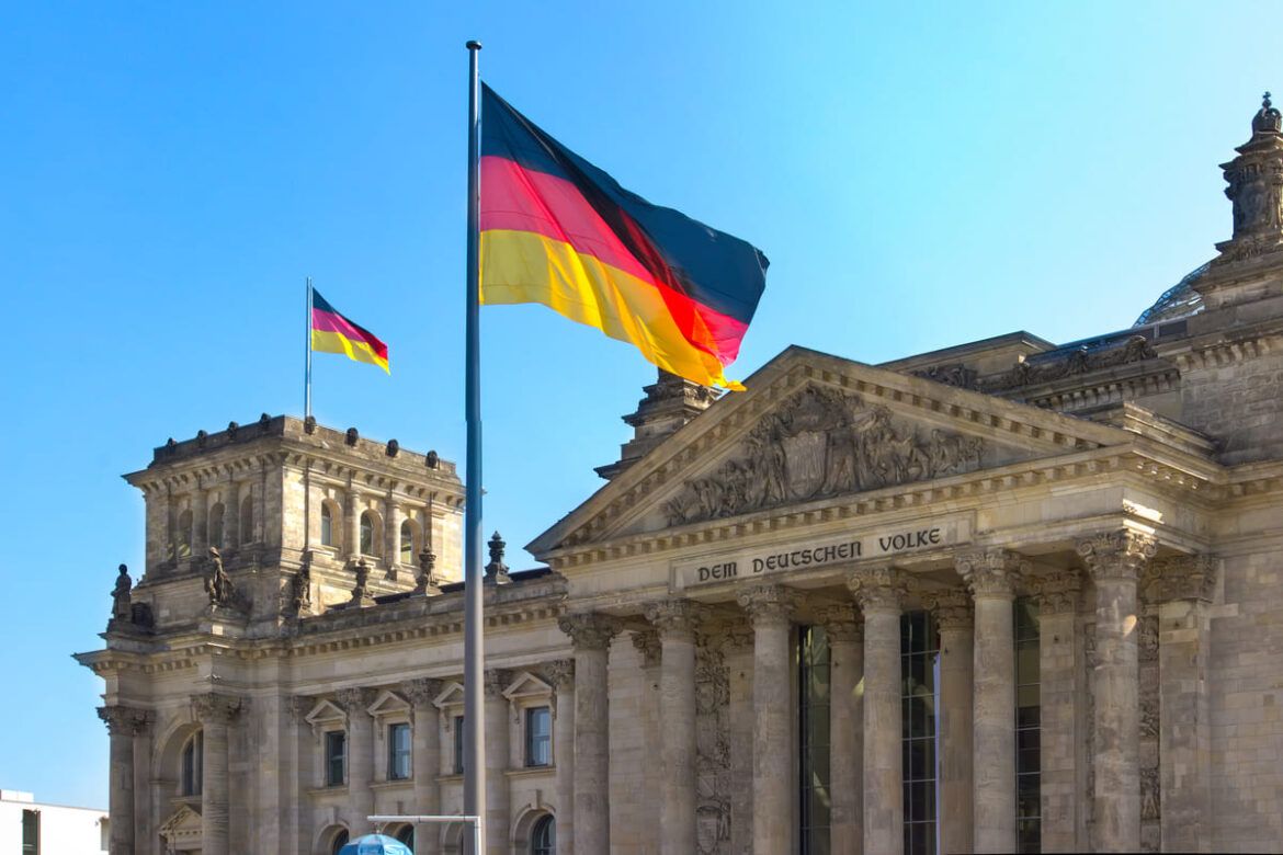 Parlamento em Berlim simbolizando como enviar dinheiro da Alemanha para o Brasil