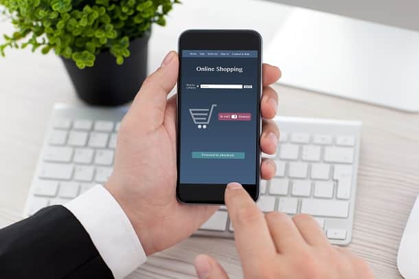Se o site pelo qual você pretende comprar produtos na coreia do sul aceita pagamentos via transferência internacional, prefira essa opção pois ela é mais barata do que cartão de crédito.