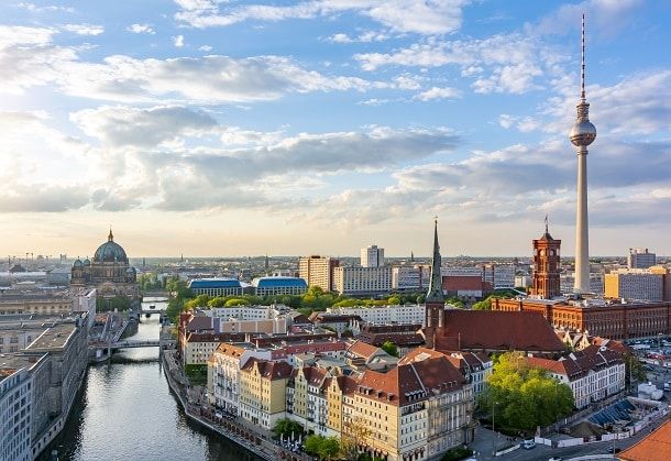 Berlim é uma cidade cosmopolita e que recebe uma grande quantidade de estrangeiros para estudar e trabalhar.