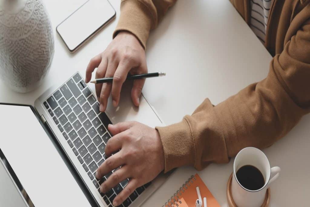 Está pensando em abrir conta empresarial online, mas não sabe se isso é possível ou quais os benefícios? Acompanhe este post e esclareça!