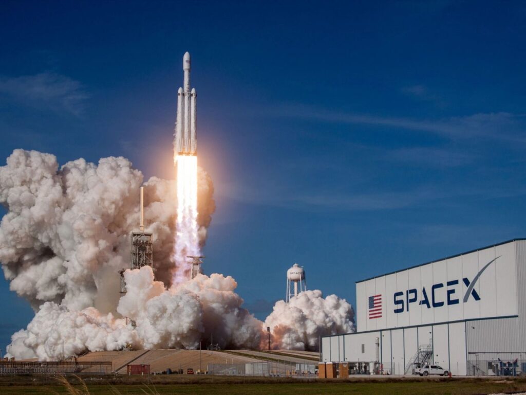 Lançamento de foguete no SpaceX