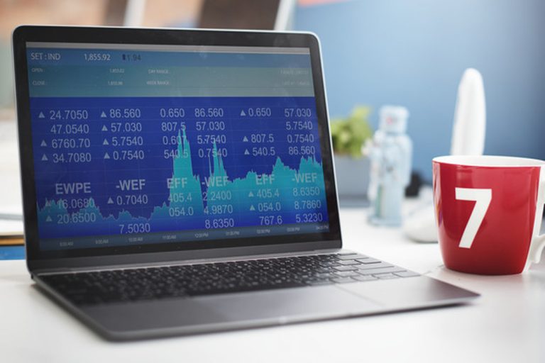 Analisar uma ação: notebook com dados numéricos da bolsa de valores