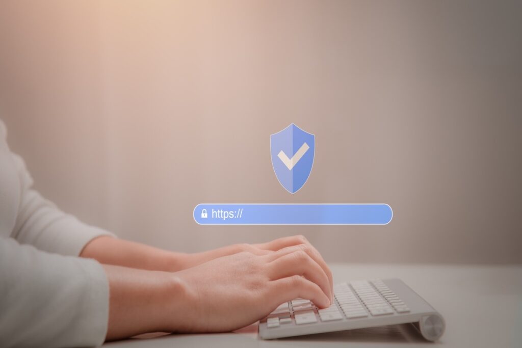 O certificado Https oferece maior segurança para os sites e seus usuários.