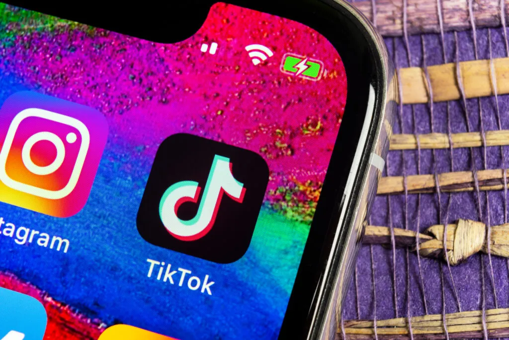 shutterstock 1326305111 1024x683 - Calculadora de dinheiro TikTok: descubra os ganhos dos influenciadores