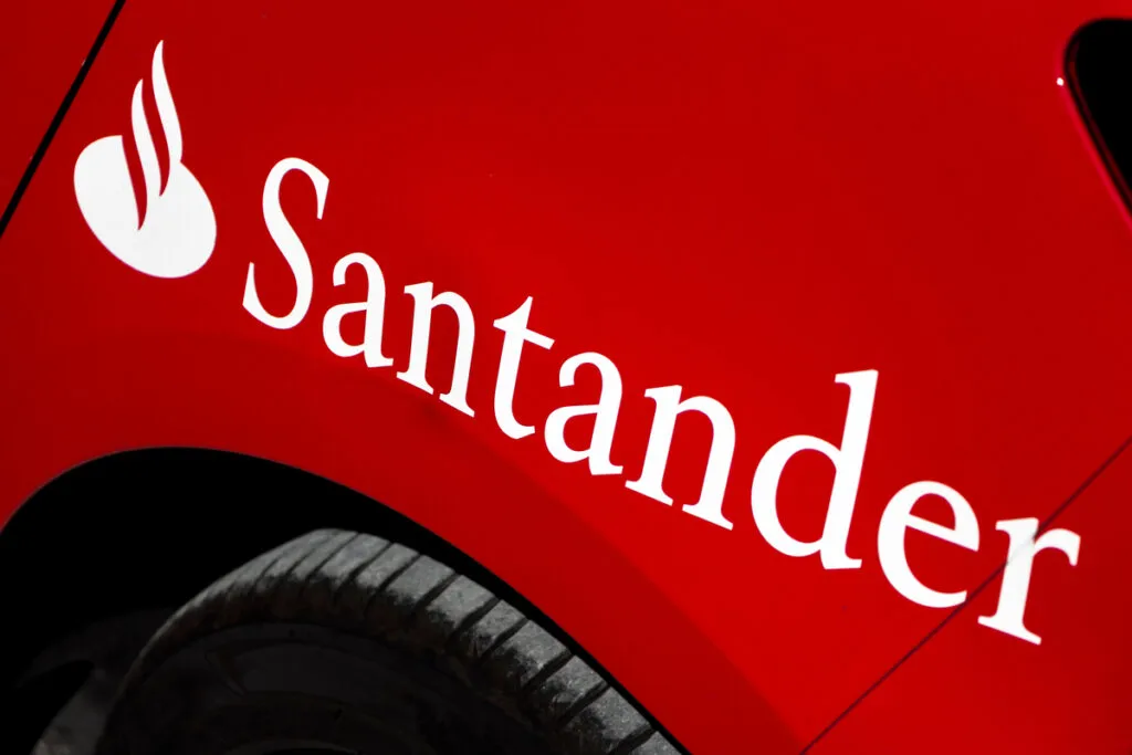 Foto do logotipo do Santander