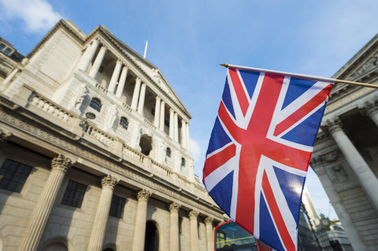 Banco da Inglaterra muda de estratégia