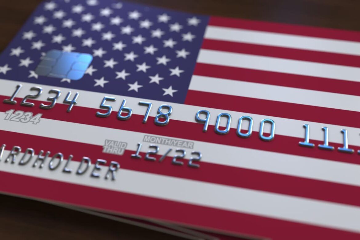 Cartão com bandeira dos Estados Unidos ganho após abrir conta nos EUA.