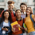 É possível financiar estudos no exterior, mas as condições variam conforme o destino, a instituição de ensino, o curso escolhido e o perfil do estudante.