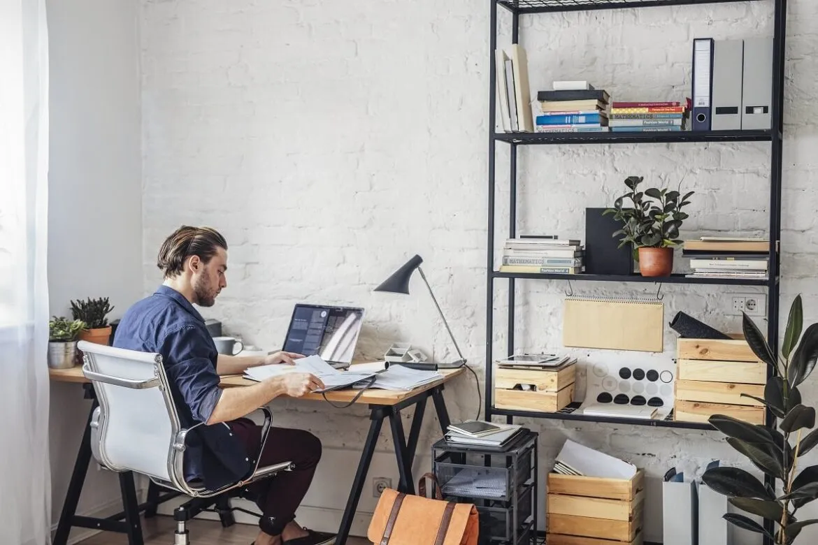 Digitador Home Office  Como Trabalhar Como Freelancer em 2023