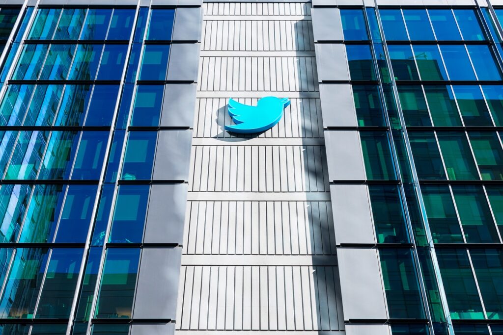 Imagem da fachada da sede do Twitter