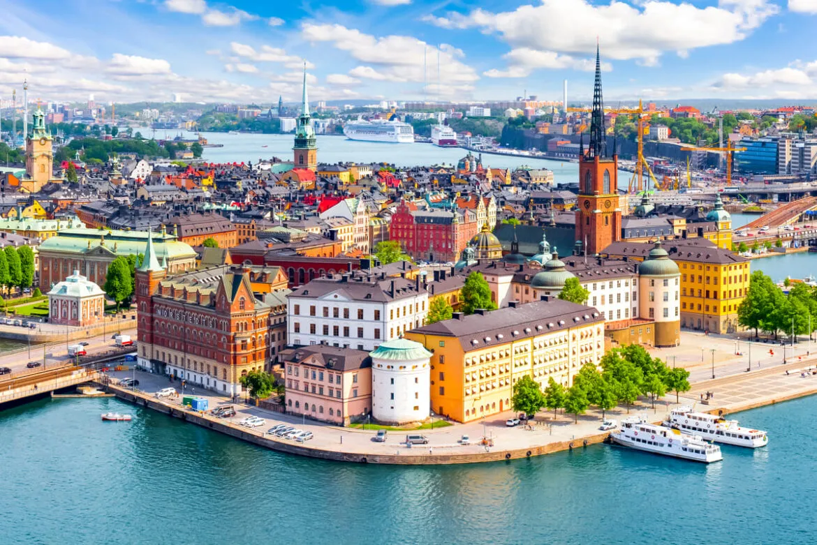 Imagem de uma ilha representando como morar na Suécia.
