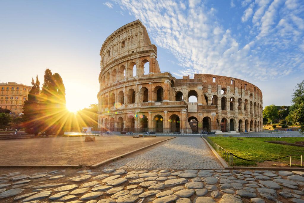 Vista do Coliseu em Roma, na Itália