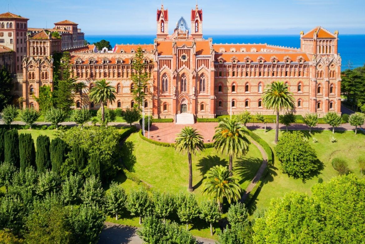 Campus da universidade para fazer mestrado na Espanha