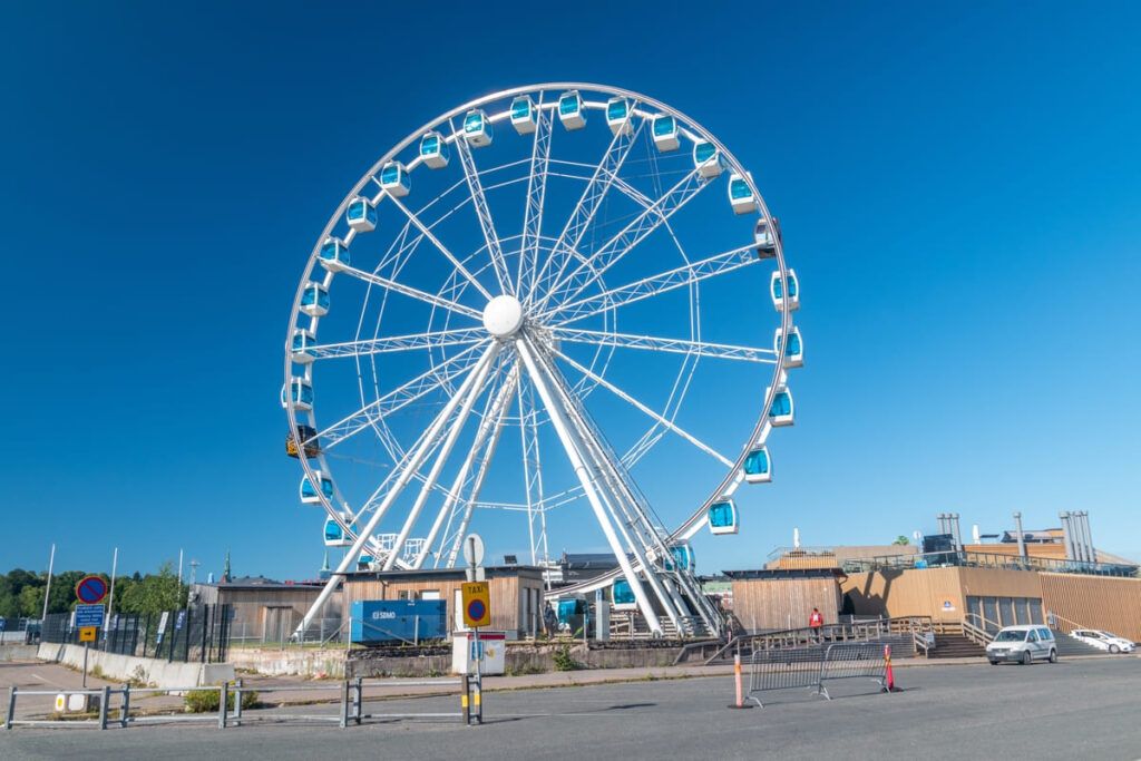 Roda gigante na Finlândia.