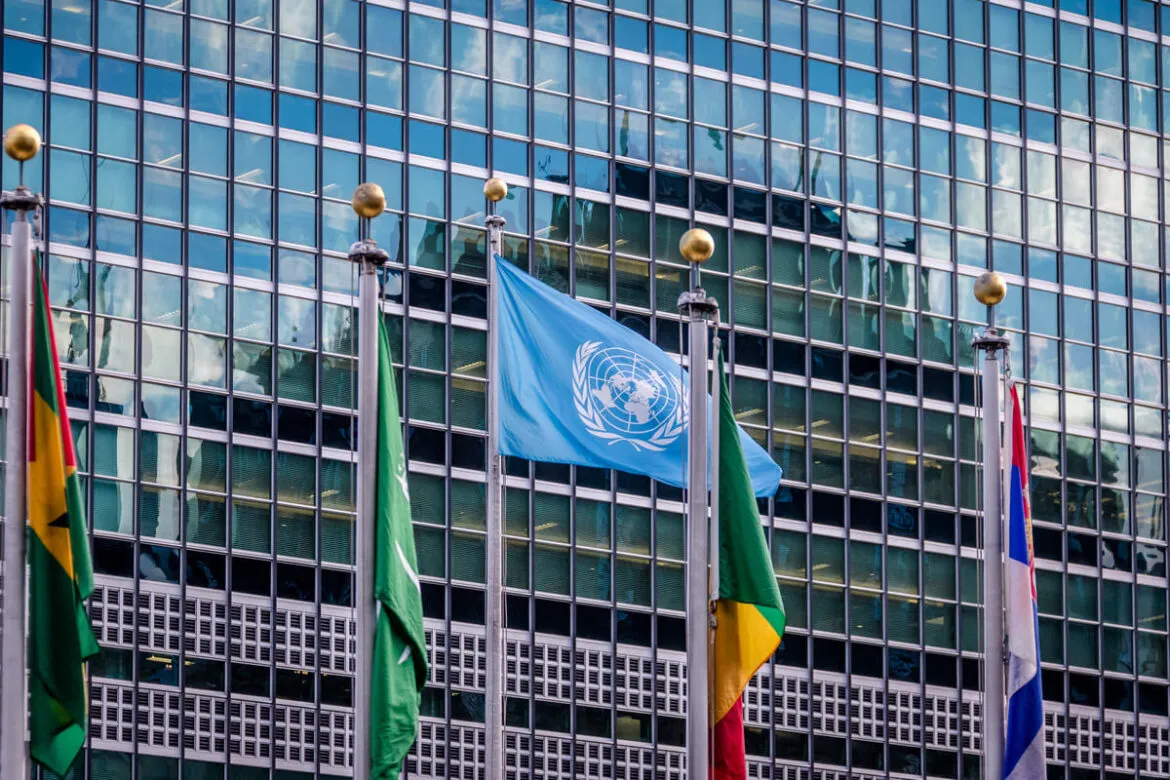 Prédio representando como trabalhar na ONU.