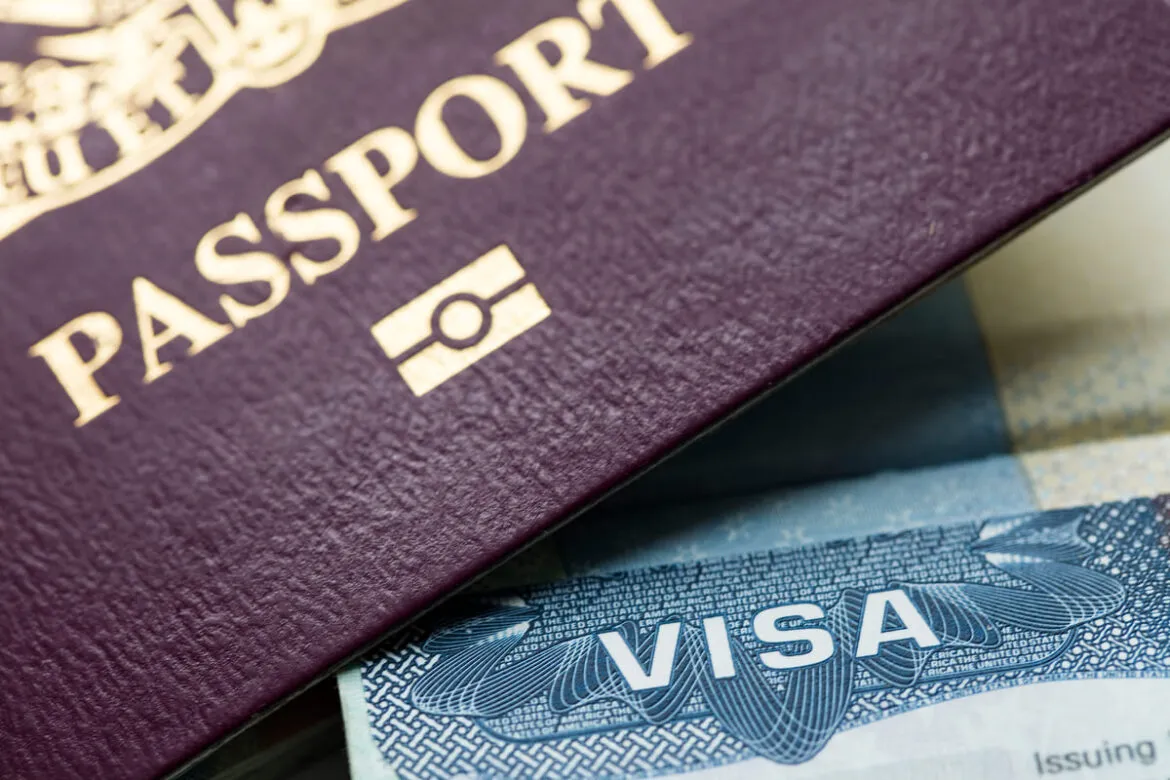 Passaporte e visto americano isento de entrevistas