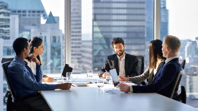 Reunião para abrir empresa no Reino Unido