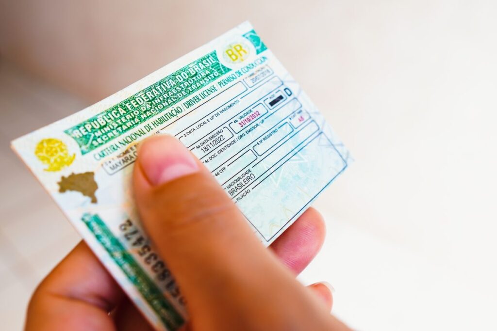 Detalhes de uma CNH brasileira