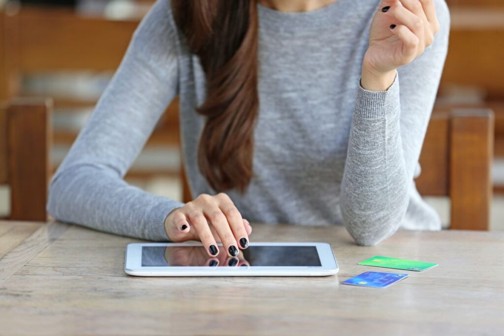 O Apple Card ainda não pode ser solicitado por brasileiros.