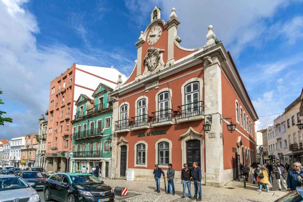 Rua da cidade histórica de Caldas da Rainha, Portugal.
