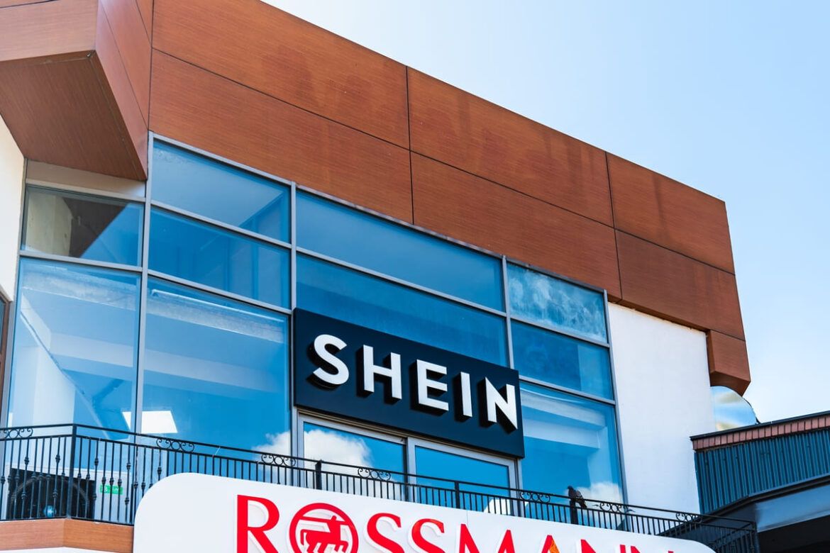 Fachada da empresa Shein, que após aderir ao programa Remessa Conforme, vai custear os 17% de ICMS de seus produtos.