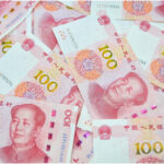 Várias notas da moeda da China.