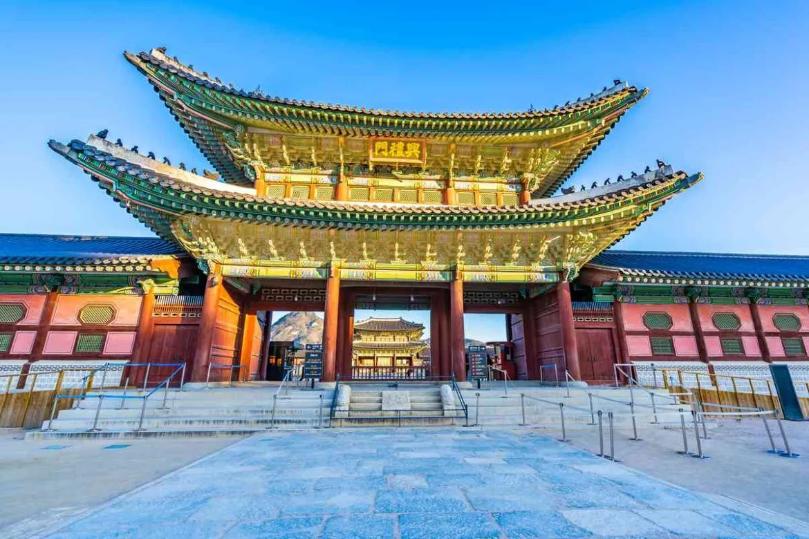 Templo antigo na cidade de Seoul