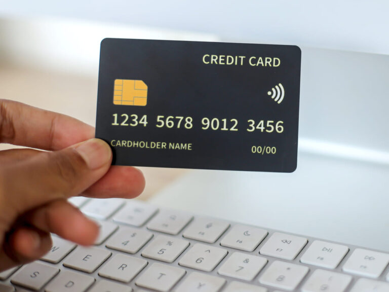 Quer saber o que é DV da conta? Explicamos o que significa o dígito verificador, sua importância e onde encontrar o seu no cartão ou aplicativo do banco.