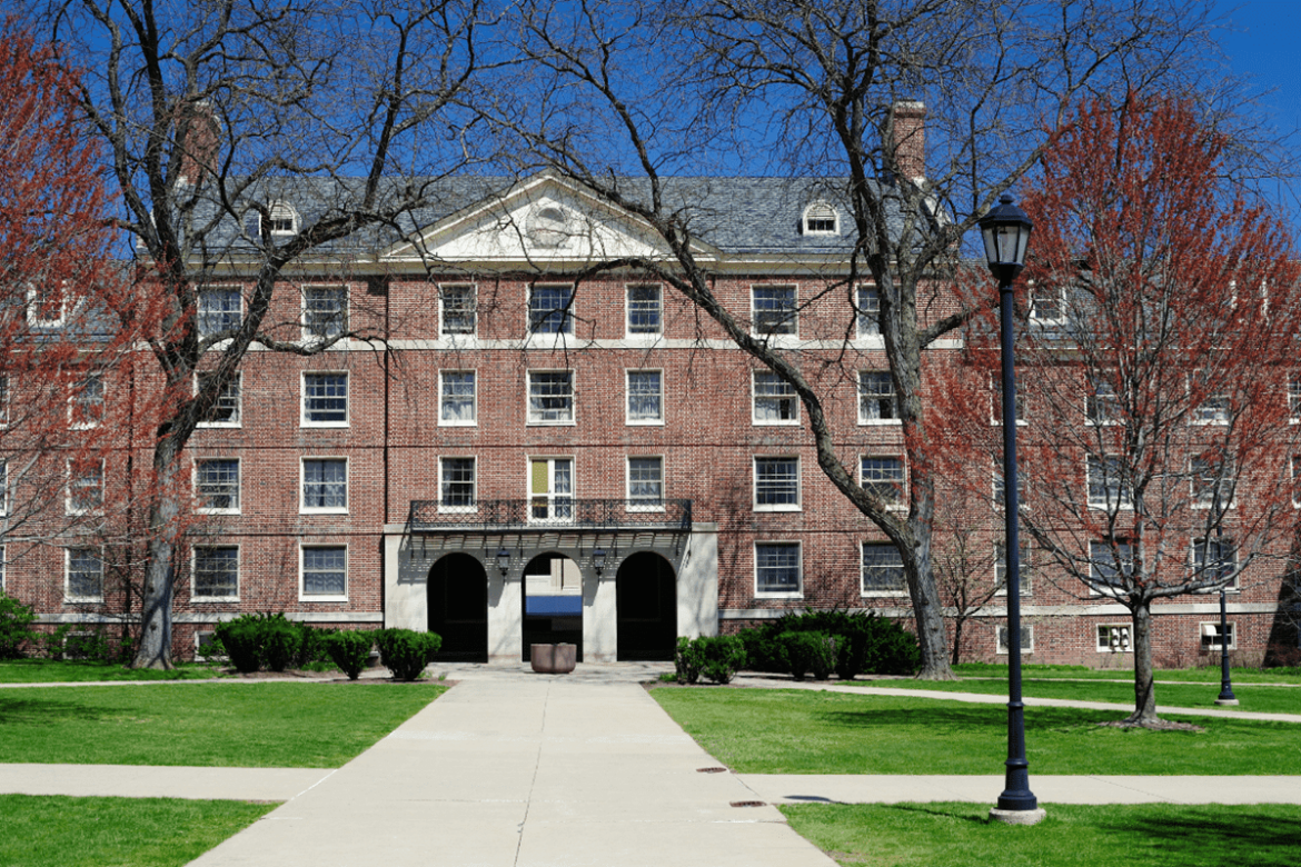 Vista da entrada da Universidade da Pensilvânia