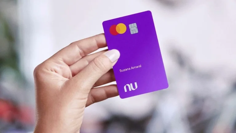 Nubank Platinum é o cartão com benefícios Mastercard para viagens.