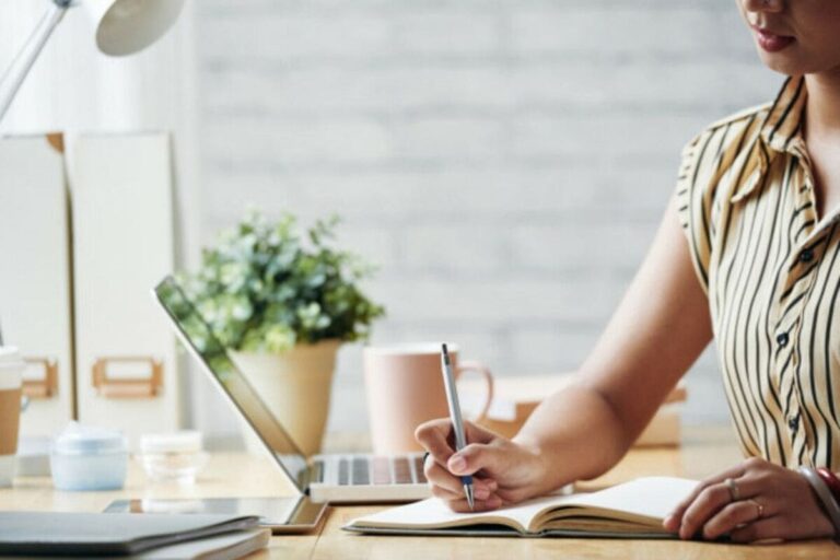 Mulher de negócios representando o empreendedorismo feminino