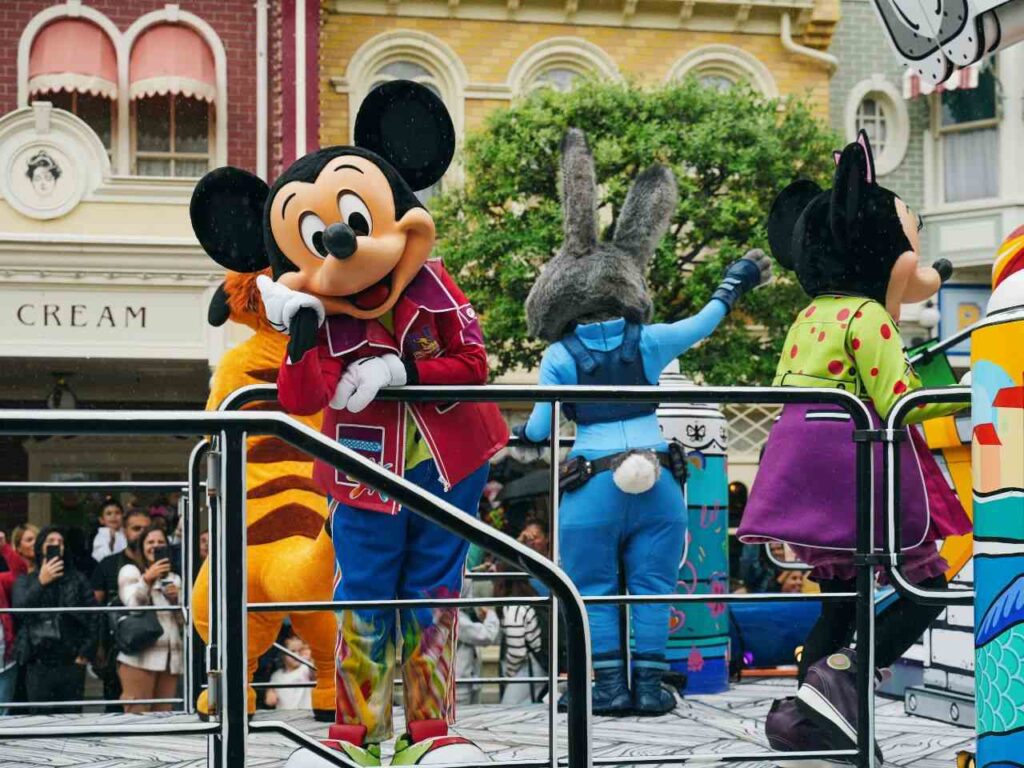 Parada tradicional no parque da Disney.