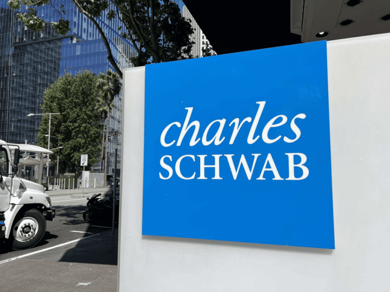 É possível abrir conta da Charles Schwab no Brasil
