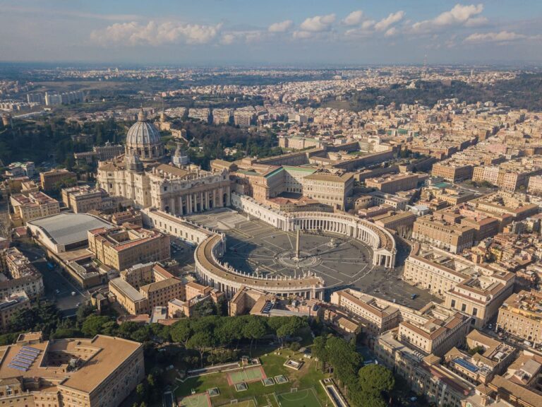 O menor país do mundo é o Vaticano
