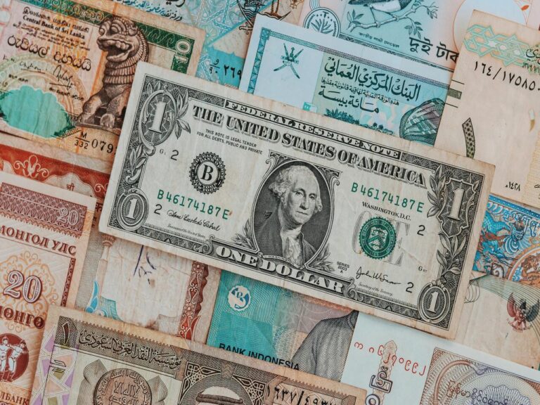 Acompanhe o impacto dos acontecimentos mais relevantes sobre o real x dólar, euro e libra, no ‘De Olho no Câmbio’ de 11 a 15 de julho.