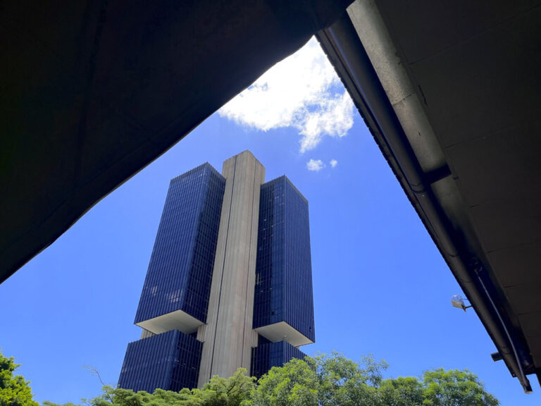 Reunião do Copom deve manter a Selic em 15% em setembro