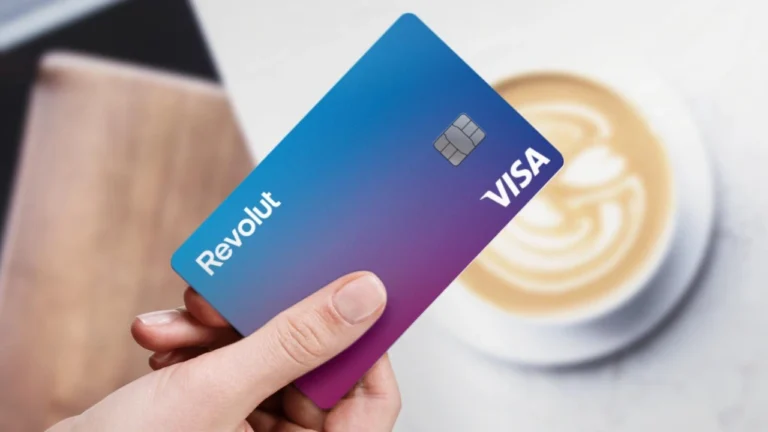 Revolut é uma fintech global com conta multimoeda, cartão internacional, Pix, transferências e criptoativos. Veja como funciona!