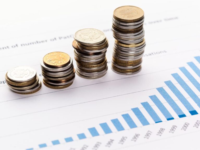 Hoje, existem no mercado opções de ETFs que pagam dividendos, o que permite que os investidores tenham uma nova fonte de renda passiva com esses ativos