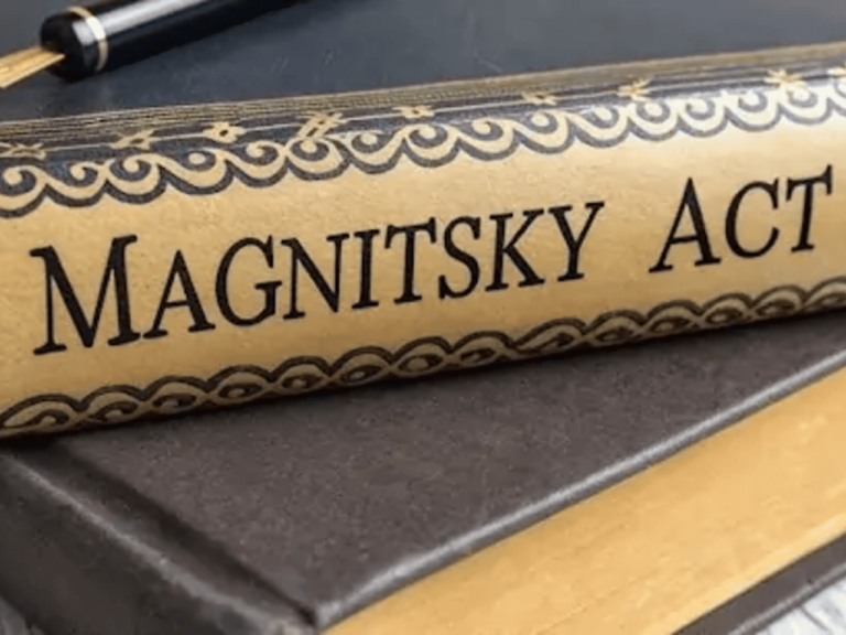A Lei Magnitsky permite aos EUA sancionar indivíduos acusados de violações de direitos humanos e corrupção